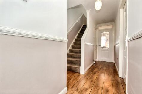 2- Hallway.jpg