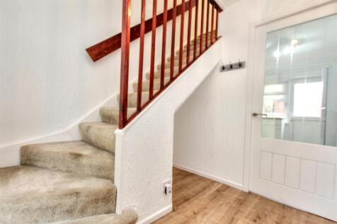 2- Hallway.jpg