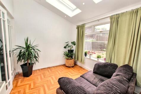 5- Sitting Room.jpg