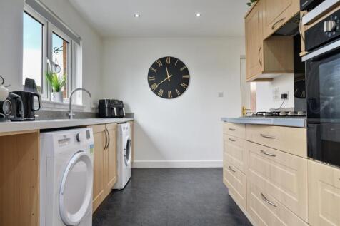 6- Kitchen.jpg