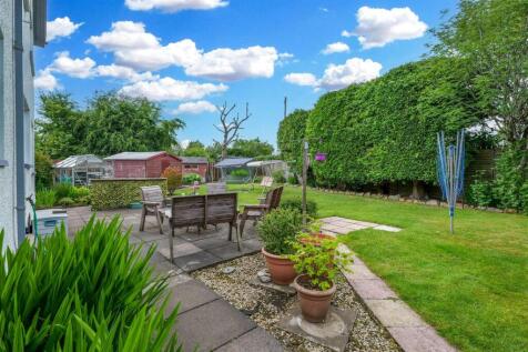 22- Rear Garden.jpg
