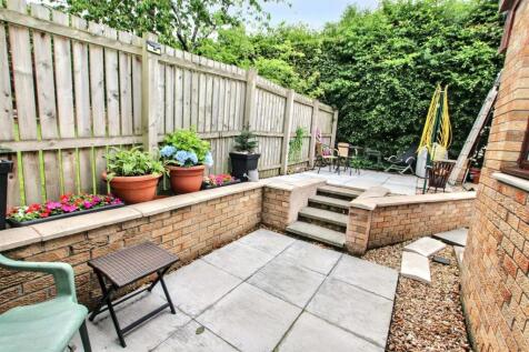 19- Rear Garden.jpg