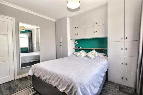 9- Bedroom One.jpg
