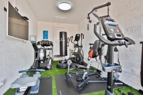 14- Gym.jpg