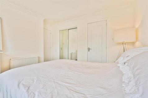 17- Bedroom One.jpg