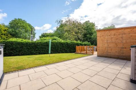 26- Rear Garden.jpg
