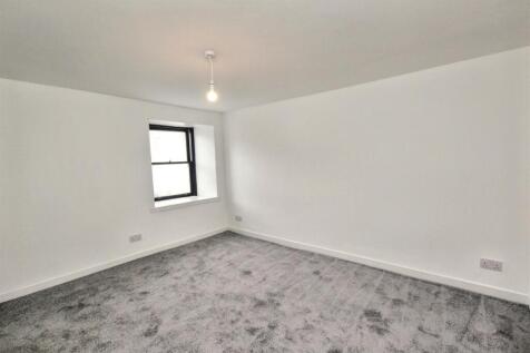 13 - Bedroom One.jpg