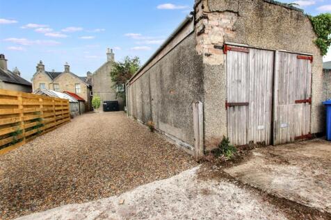 20- Rear Garden.jpg