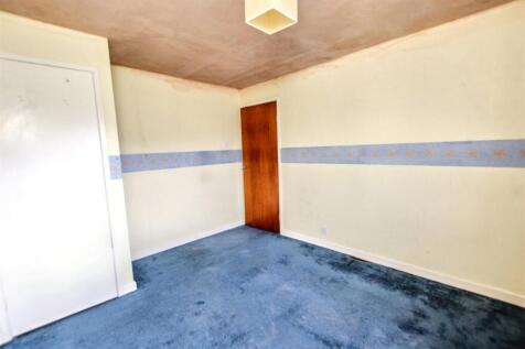 11- Bedroom One.jpg