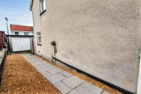17- Side of the Property.jpg