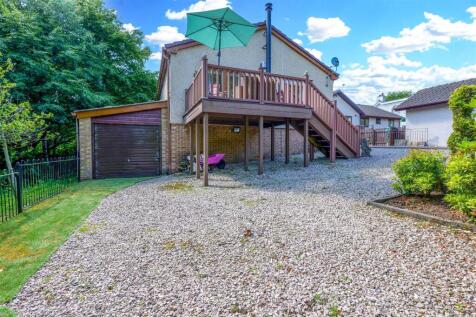 20- Driveway.jpg