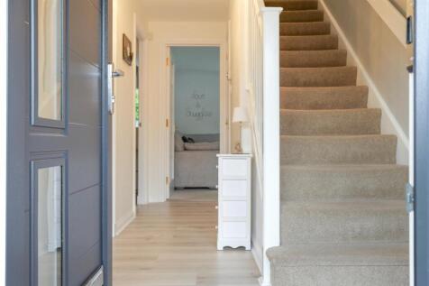 3- Hallway.jpg