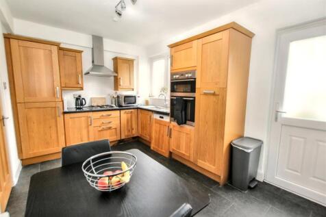 6- Kitchen.jpg