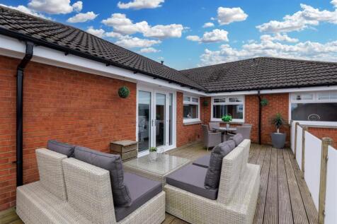 23- Rear Garden.jpg