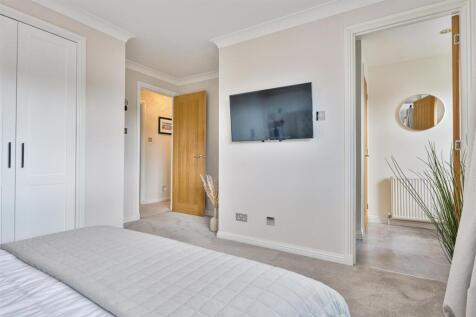14- Bedroom One.jpg