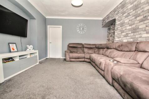 3- Lounge.jpg