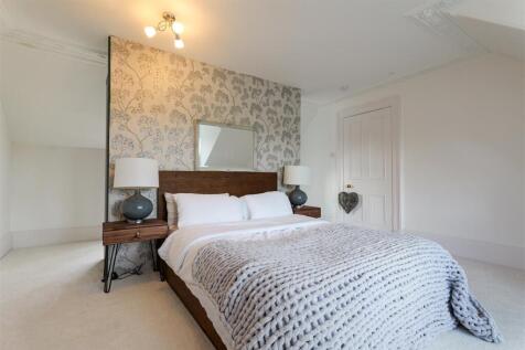 18- Bedroom One.jpg
