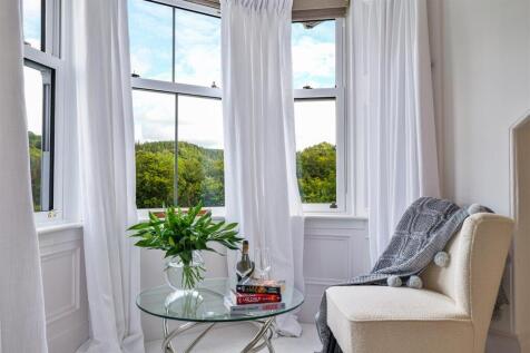 20- Bay Window 1.jpg