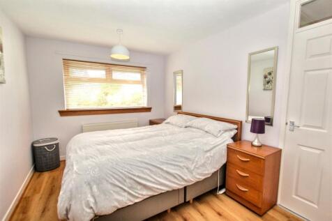 13- Bedroom.jpg