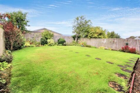 18- Rear Garden.jpg