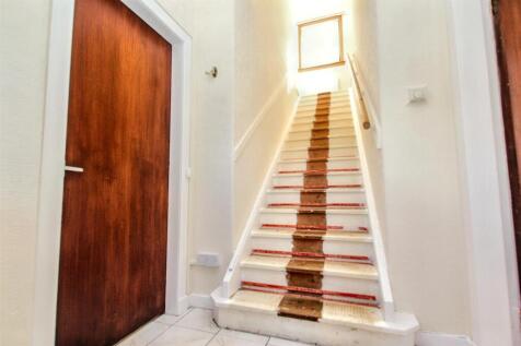 2- Hallway.jpg