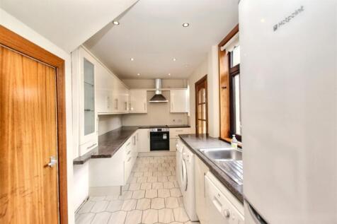 5- Kitchen.jpg