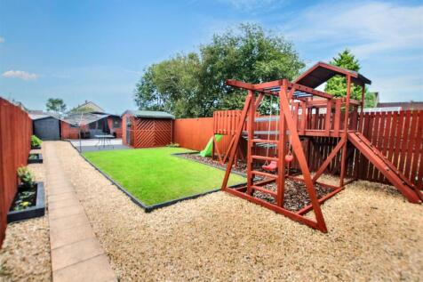17- Rear Garden.jpg