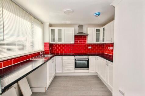 5- Kitchen.jpg
