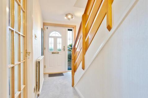 4- Hallway.jpg