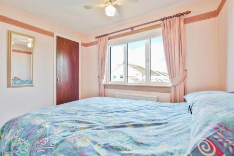 21- Bedroom.jpg