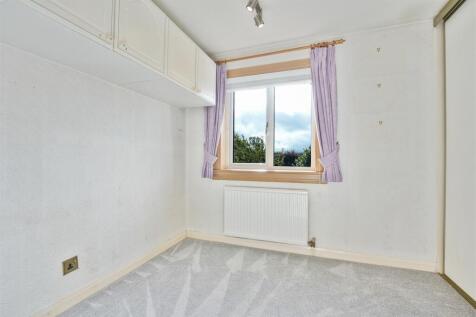 22- Bedroom.jpg