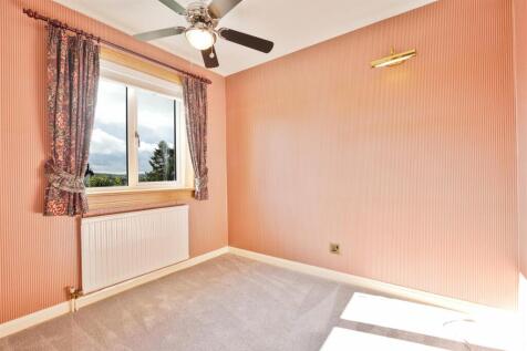 24- Bedroom.jpg
