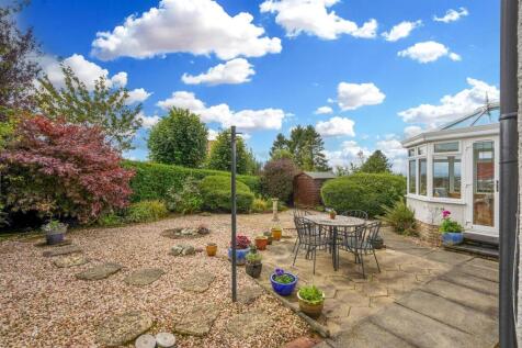 28- Rear Garden.jpg