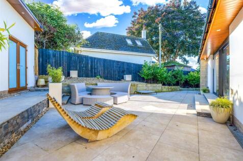 31- Rear Garden.jpg