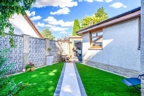 34- Rear Garden.jpg