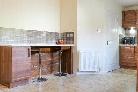 9- Kitchen.jpg