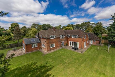 Manor Farmhouse Popham SO21 3BJ-22 (1).jpg