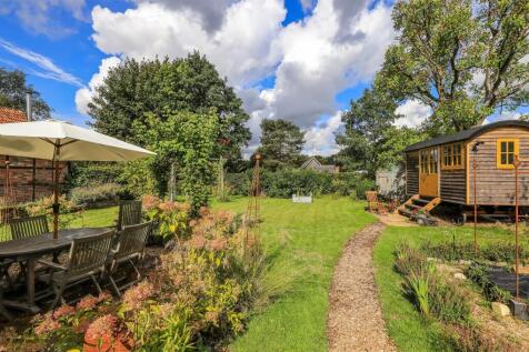 Garden and shepherds hut
