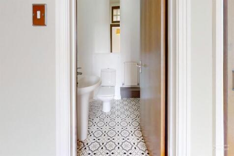 En Suite Bathroom 