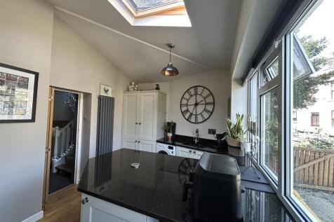 Kitchen1.jpeg