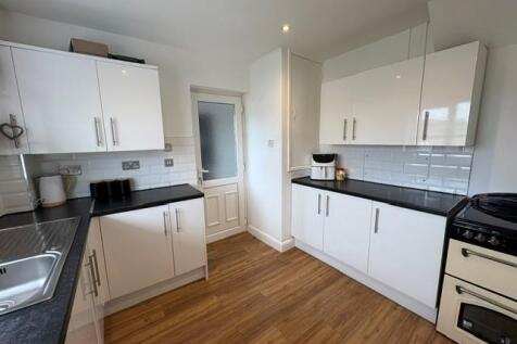 Kitchen 1.jpg