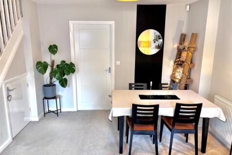 Dining Area.jpg