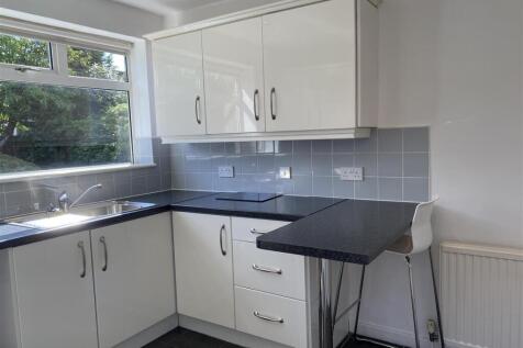 Kitchen b.JPG