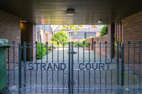 45-strand-court-t...