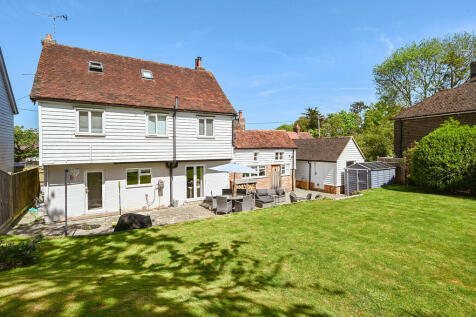 Coach house Beckl...