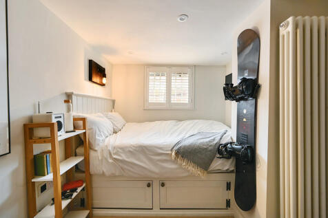 SWAN COTTAGE - FA...