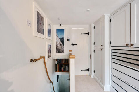 SWAN COTTAGE - FA...