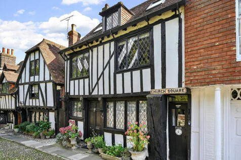 28 Church Square ...