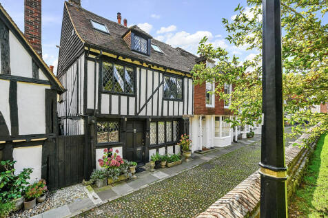 28 Church Square ...