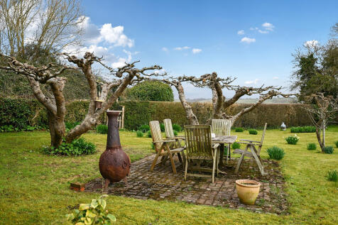 Mons cottage - id...
